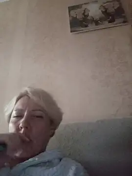 StellaSwan7293 online show from April 4, 9:29 am