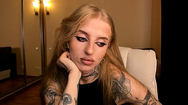 Snapshot of harley_kimm chatting on June 22, 5:37 am harley kimm online show from June 22, 5:37 am