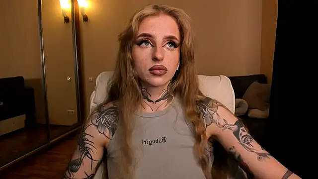 Snapshot of harley_kimm chatting on June 24, 5:39 am harley kimm online show from June 24, 5:39 am