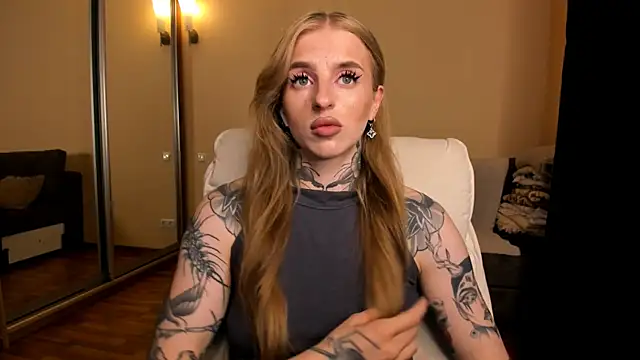 Snapshot of harley_kimm chatting on July 7, 6:58 am harley kimm online show from July 7, 6:58 am