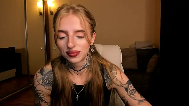 Snapshot of harley_kimm chatting on July 26, 5:37 am harley kimm online show from July 26, 5:37 am