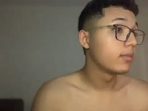 Chriis 18 online show from April 29, 2:32 pm