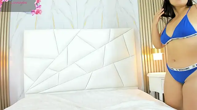 Snapshot of dulcemia25 chatting on April 1, 5:19 am dulcemia25 online show from April 1, 5:19 am