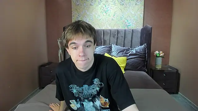 Snapshot of DaveBevy chatting on June 11, 7:45 pm DaveBevy online show from June 11, 7:45 pm