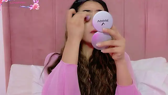 MoollyLove online show from July 10, 12:52 pm