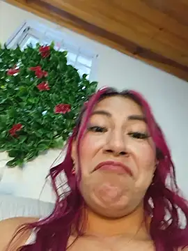 Snapshot of tatianabelli chatting on June 29, 10:21 pm tatianabelli online show from June 29, 10:21 pm