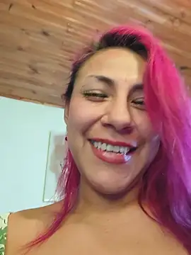 Snapshot of tatianabelli chatting on July 5, 9:44 pm tatianabelli online show from July 5, 9:44 pm