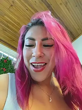 Snapshot of tatianabelli chatting on July 8, 9:19 pm tatianabelli online show from July 8, 9:19 pm
