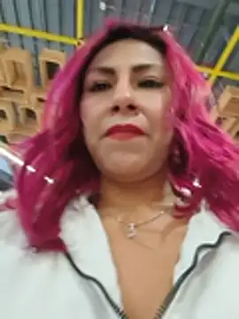 Snapshot of tatianabelli chatting on July 15, 9:42 pm tatianabelli online show from July 15, 9:42 pm