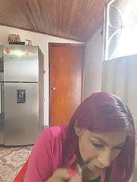 Snapshot of tatianabelli chatting on July 31, 8:41 pm tatianabelli online show from July 31, 8:41 pm