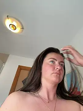 LolaSkyee online show from May 16, 2:38 pm