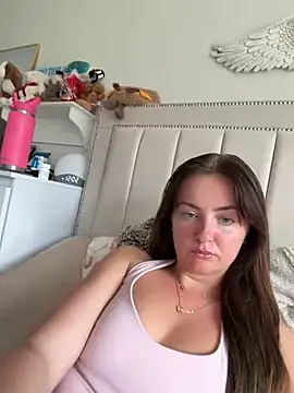 LolaSkyee online show from June 1, 12:07 pm
