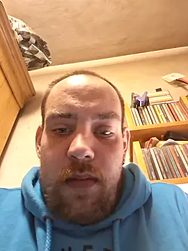 Snapshot of fettgail-0507 chatting on March 27, 5:01 pm fettgail-0507 online show from March 27, 5:01 pm