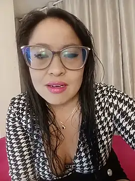 hannabackerr online show from July 9, 10:08 am
