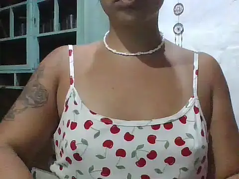 Snapshot of paula2412 chatting on March 26, 10:59 pm paula2412 online show from March 26, 10:59 pm