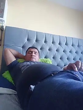 luis20212 online show from June 1, 7:48 pm