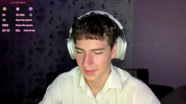 tripiboich9ik online show from March 30, 9:05 pm