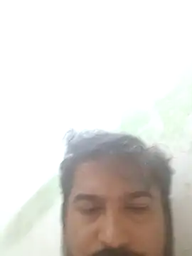 Snapshot of varun2184 chatting on March 28, 6:40 pm varun2184 online show from March 28, 6:40 pm