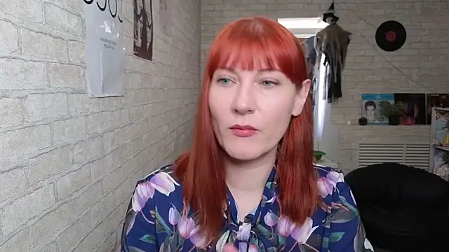 Cleo Cosmik online show from March 30, 6:14 am