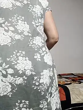 Sexyy Bhabhi 143 online show from July 25, 9:56 pm