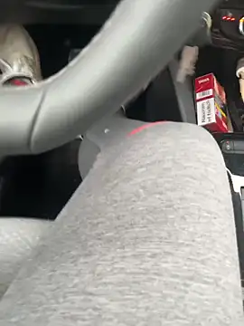 Snapshot of Neo60682 chatting on March 28, 8:14 am Neo60682 online show from March 28, 8:14 am