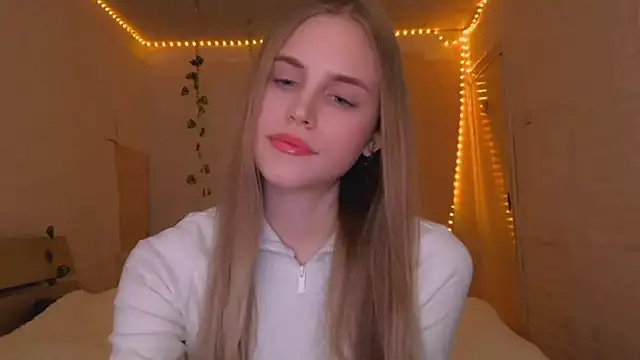 EveCoutch online show from March 27, 4:29 pm