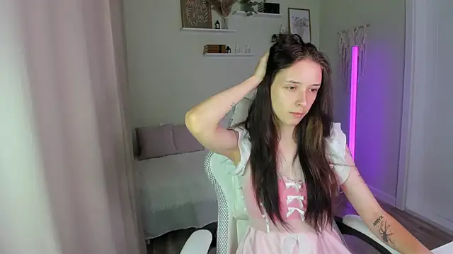 AnnaOddy online show from June 26, 2:38 am