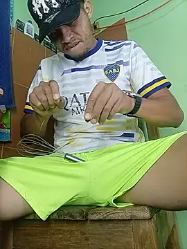 romeohotpig online show from June 24, 5:17 am