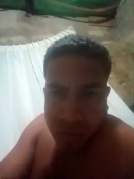 Snapshot of Morales2205 chatting on March 30, 3:40 am Morales2205 online show from March 30, 3:40 am