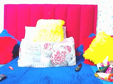 Cherrybootyofjoy86 online show from July 24, 8:34 am