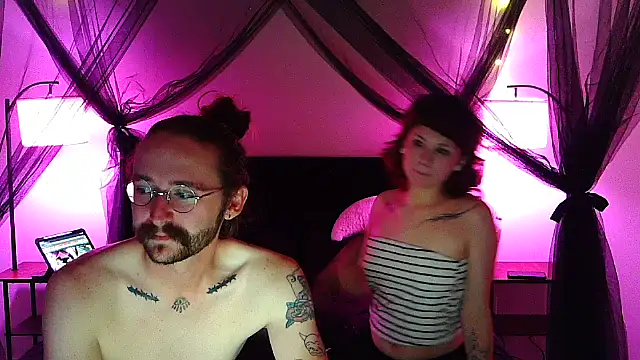 Rose n Hippie online show from March 28, 12:54 am