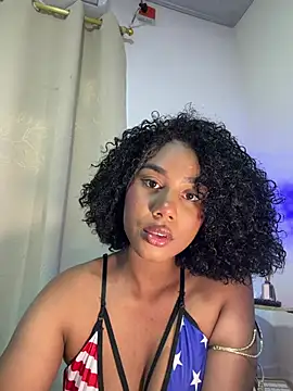 Snapshot of Hilaryebony_ chatting on July 4, 8:37 pm Hilaryebony online show from July 4, 8:37 pm