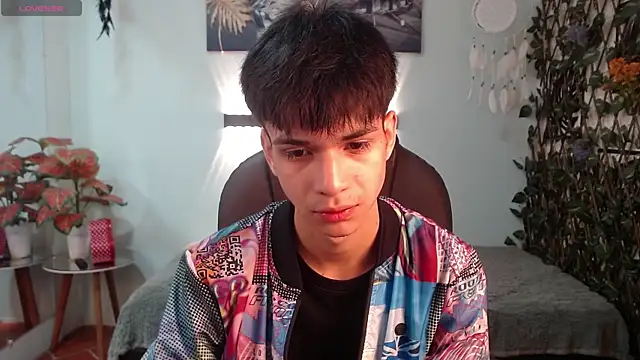 Snapshot of maxim_rod chatting on May 21, 1:07 pm maxim rod online show from May 21, 1:07 pm