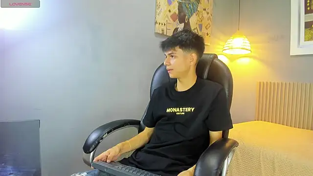 Snapshot of maxim_rod chatting on May 27, 12:13 pm maxim rod online show from May 27, 12:13 pm