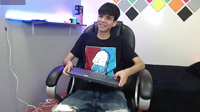 Snapshot of maxim_rod chatting on July 10, 7:16 pm maxim rod online show from July 10, 7:16 pm