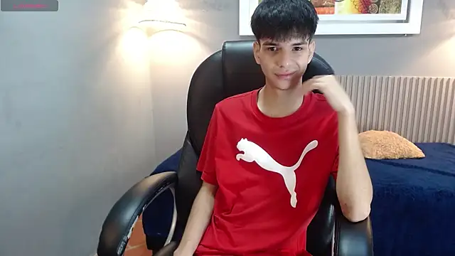 Snapshot of maxim_rod chatting on July 18, 12:31 pm maxim rod online show from July 18, 12:31 pm
