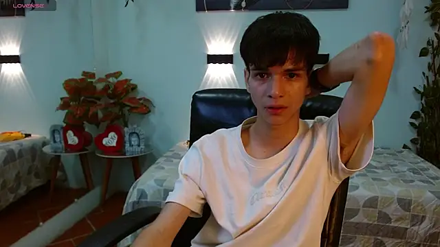 Snapshot of maxim_rod chatting on July 30, 9:25 pm maxim rod online show from July 30, 9:25 pm