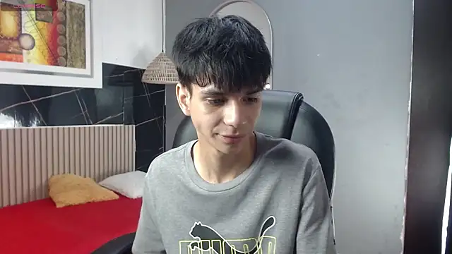 Snapshot of maxim_rod chatting on August 3, 11:30 pm maxim rod online show from August 3, 11:30 pm