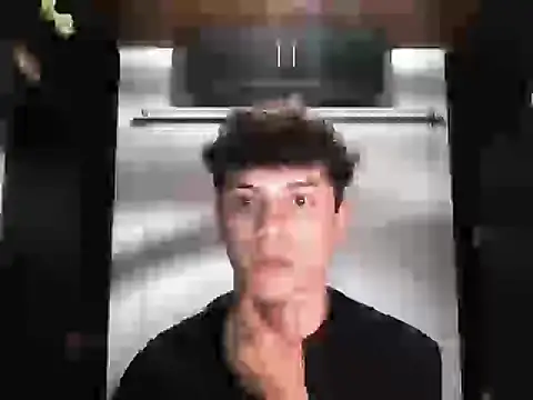 Snapshot of luch6oo9 chatting on March 28, 11:15 pm luch6oo9 online show from March 28, 11:15 pm