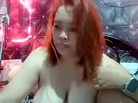 Snapshot of Hugeboobies69 chatting on June 14, 4:14 am Hugeboobies69 online show from June 14, 4:14 am