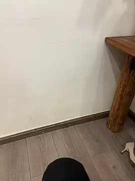 Snapshot of yingzi003 chatting on March 31, 4:18 pm yingzi003 online show from March 31, 4:18 pm