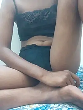 Snapshot of Cute_Tiyaa chatting on July 13, 7:33 am Cute Tiyaa online show from July 13, 7:33 am