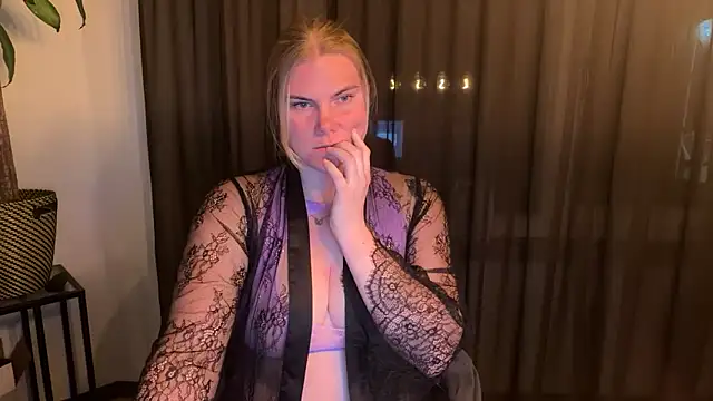 SexyBlondJoanna-Exclusief online show from March 30, 7:15 pm