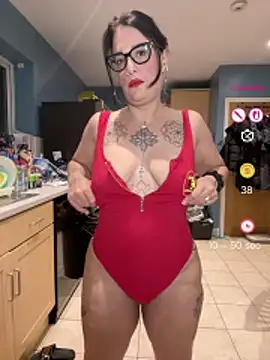 Snapshot of IvyBelleMilf chatting on May 10, 9:09 pm IvyBelleMilf online show from May 10, 9:09 pm