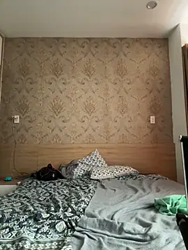 Snapshot of Alice_9999 chatting on March 29, 9:42 am Alice 9999 online show from March 29, 9:42 am