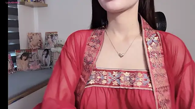 Snapshot of Reina_Sweet chatting on May 6, 4:08 am Reina Sweet online show from May 6, 4:08 am