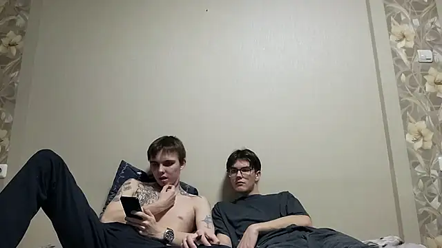 Snapshot of Lucas_ice chatting on April 10, 2:00 pm Lucas ice online show from April 10, 2:00 pm