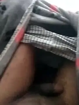 Snapshot of panchi1370 chatting on March 28, 11:37 pm panchi1370 online show from March 28, 11:37 pm