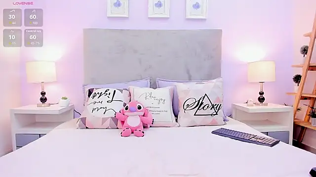 MAYTEMINAJ online show from July 28, 7:39 pm