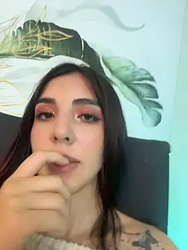 crystal arlette  online show from July 28, 6:20 pm